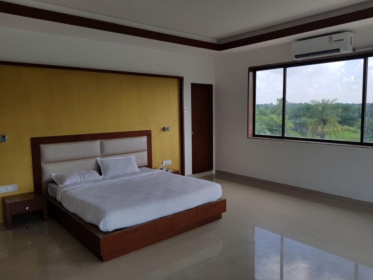 Hotel Tania Searock Daman Exterior foto