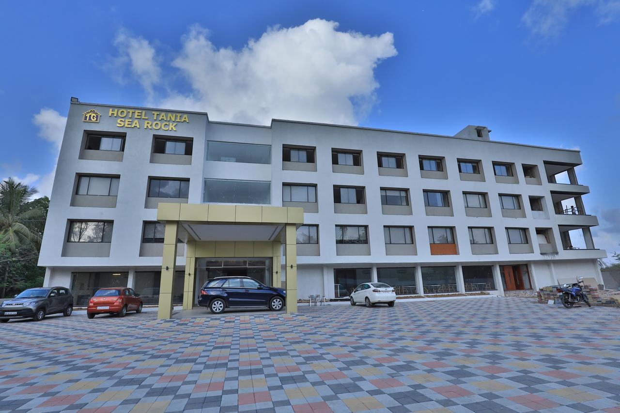 Hotel Tania Searock Daman Exterior foto