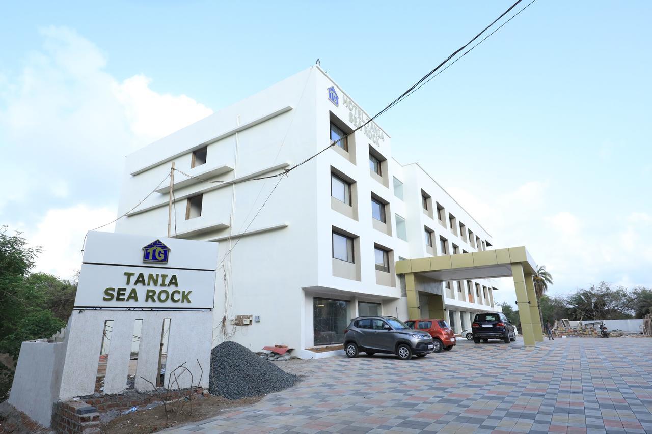 Hotel Tania Searock Daman Exterior foto